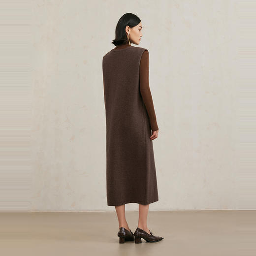 NEELLY纳俪商场同款冬季新款美拉德法式气质V领背心针织连衣裙女N25104Y04520 商品图1