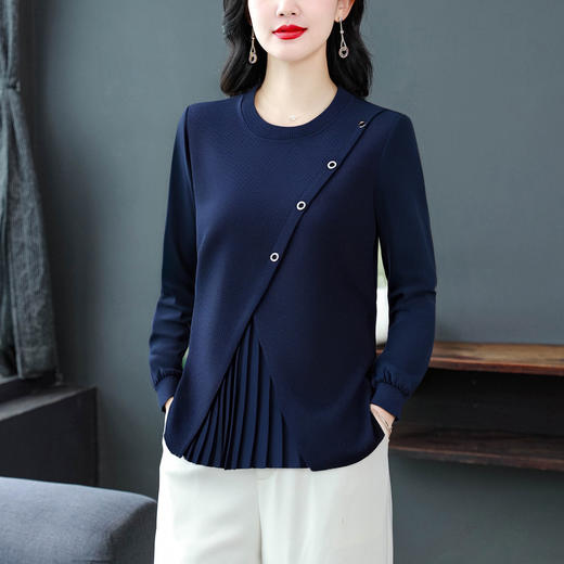 KQL E333N3302大码轻奢时尚减龄显瘦上衣宽松气质小衫 商品图2