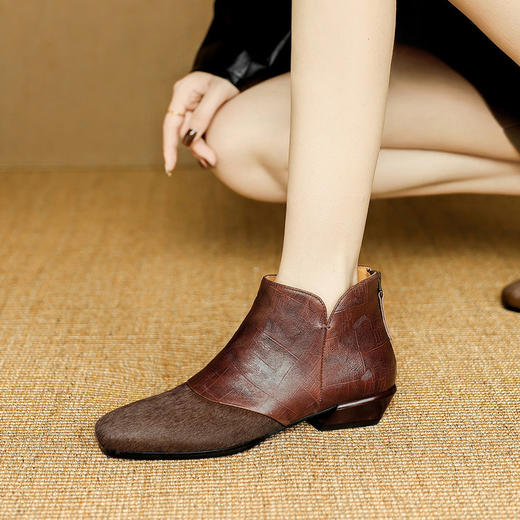 【预售5天】复古时尚马毛拼接短筒西部马丁靴，真皮方头通勤粗跟短靴NJMK&K1777 商品图4