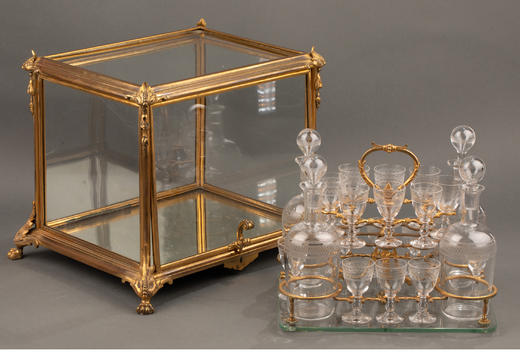 独角鹿西洋古董 19世纪法国巴卡拉出品铜鎏金装饰水晶利口酒箱及酒具套件 商品图3