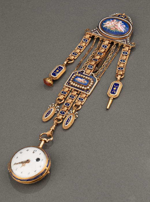 独角鹿西洋古董 18世纪晚期法国Ageron钟表工坊出品小天使花卉主题珐琅彩绘装饰黄金镶嵌珍珠腰链怀表 商品图3