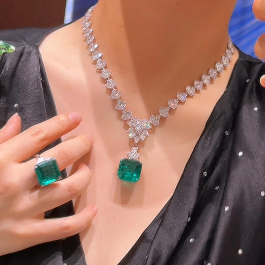 GAONAS  臻奢方形22ct贵气绿色吊坠11619DG 商品图2