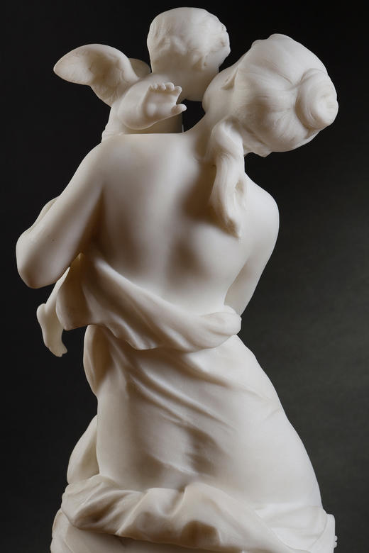 独角鹿西洋古董1890年代法国著名雕塑家Math. Moreau签名创作人物主题卡拉拉大理石雕塑作品《维纳斯与丘比特》 商品图5