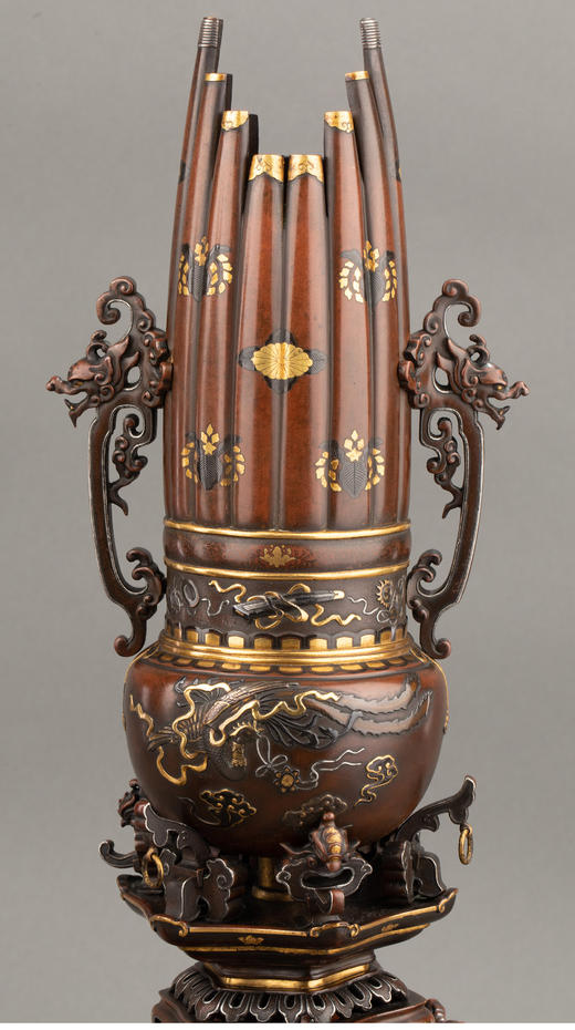 独角鹿西洋古董 1890年代日本高冈铜器名大橋三右衛門出品「古笙」造型金银象嵌赤铜香炉 商品图3