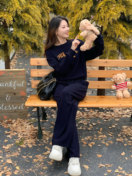 【百图lulu定制】【纽约慢行套装】【一套269元】赠披肩 软糯 下摆抽绳 短款上衣 弹力腰围 双口袋休闲裤 套装 商品图7