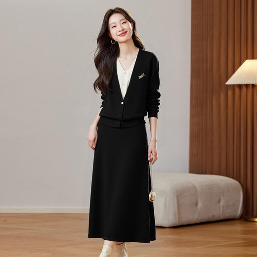 XFY-3151连衣裙高级感拼色针织开衫女套装裙2025春秋新款时尚半身裙两件套 商品图2