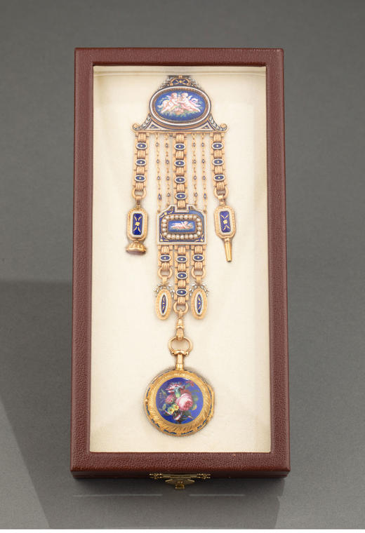 独角鹿西洋古董 18世纪晚期法国Ageron钟表工坊出品小天使花卉主题珐琅彩绘装饰黄金镶嵌珍珠腰链怀表 商品图0
