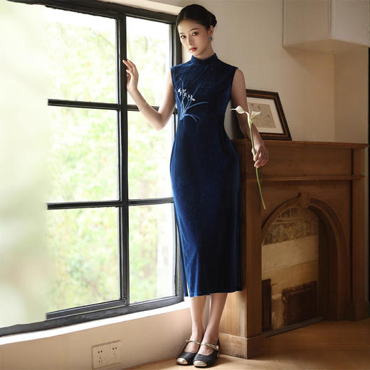 钻石绒绣花长款无袖港风旗袍2025初秋新款时尚改良新中式日常旗袍 商品图2
