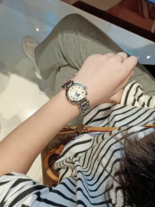 日月星辰优雅石英表 商品图0