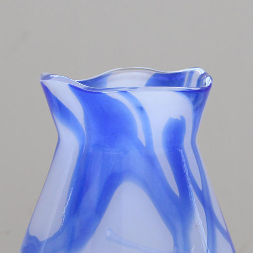 碧轩厂家直销蓝色肌理新中式复古艺术玻璃花瓶氛围感台面鲜花花瓶 商品图7