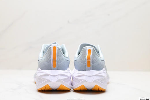 亚瑟士Asics NOVABLAST 4 LE轻量休闲运动跑步鞋1012B818-400男女鞋 商品图5