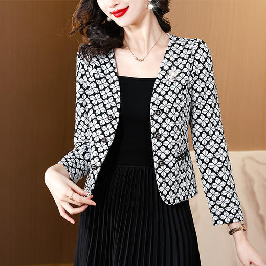 KQLE333N6921 中年妈妈贵妇人高级感穿搭百搭女士小西装时尚洋气短款小香风外套 商品图0