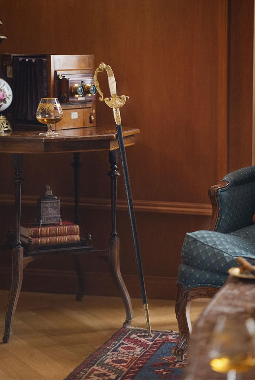 【已售】独角鹿西洋古董 19世纪中期瑞士出品狮头造型铜鎏金装饰母贝剑柄古董军官配剑【未开刃】 商品图0