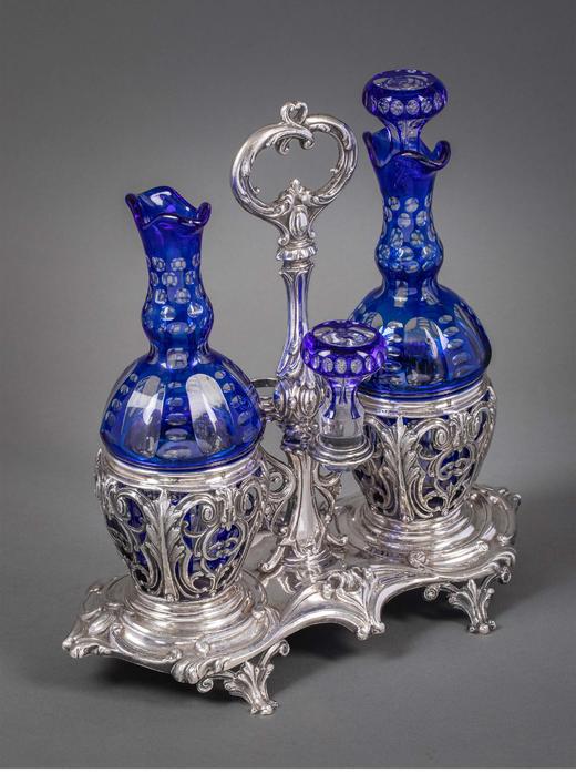 独角鹿西洋古董 1860年代法国出品卷叶花纹纯银精雕镶嵌蓝色水晶调料瓶一对 商品图2
