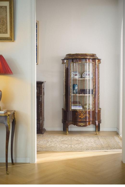 独角鹿西洋古董 法国拿破仑三世时期出品铜鎏金装饰细木镶嵌玻璃柜 商品图0