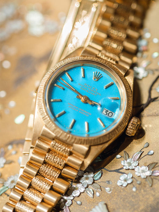 【已售】独角鹿西洋古董 20世纪瑞士钟表品牌出品18K黄金表链蓝珊瑚表盘蚝式恒动腕表 商品图3
