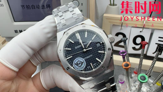 APS新款爱彼皇家橡树15450ST系列 表径37mm 中性款 男女都可佩戴 相对于15400的41mm尺寸 15450更是小手腕男生的福音，也可以作为女表跟15400搭配情侣款式 商品图0