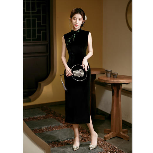 GX丝绒绣花长款无袖港风旗袍2025初秋新款修身时尚国风日常中式旗袍 商品图3