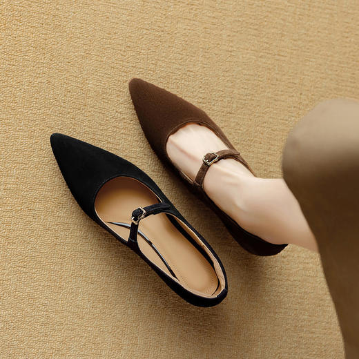 【预售5天】复古尖头浅口单鞋女新款真皮一字扣百搭气质细跟玛丽珍高跟鞋DB&M6187 商品图0