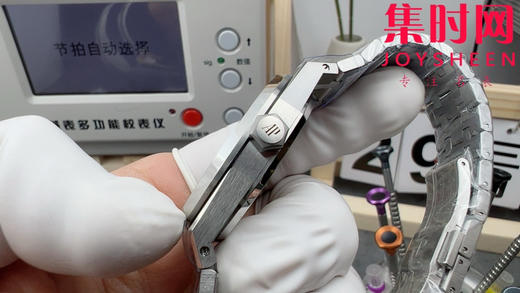 APS新款爱彼皇家橡树15450ST系列 表径37mm 中性款 男女都可佩戴 相对于15400的41mm尺寸 15450更是小手腕男生的福音，也可以作为女表跟15400搭配情侣款式 商品图4