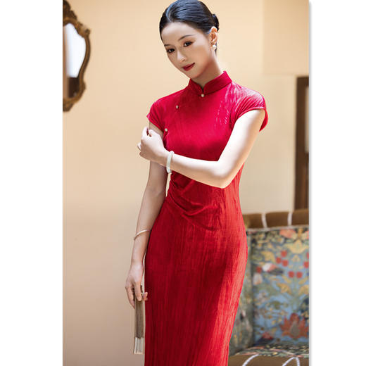 GX红色丝绒年轻少女款婚宴旗袍2025秋新款改良新中式订婚旗袍敬酒服 商品图2