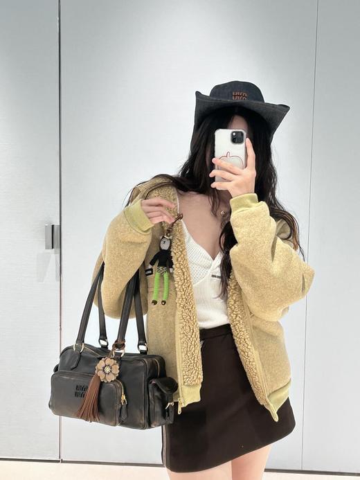 缪缪 25Fw早秋新款 软乎乎廓形羊羔毛外套（DQJ*MM） 商品图2