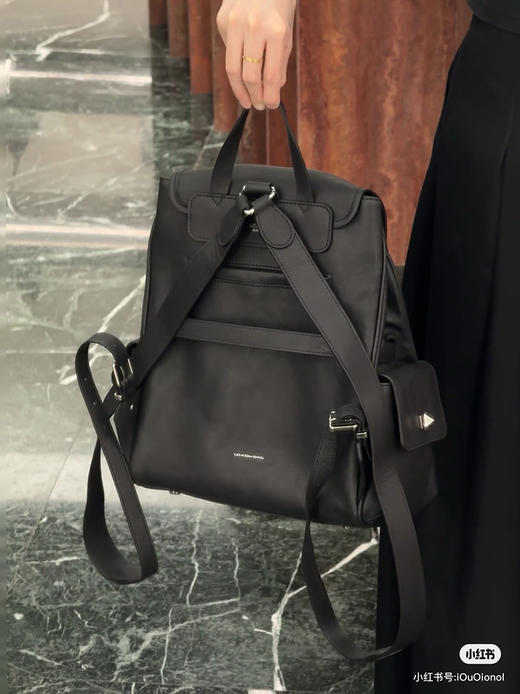 拔草黑石！Gr*tto腋下软包~  意大利进口水洗植鞣小牛皮斜挎包/双肩背包 商品图11