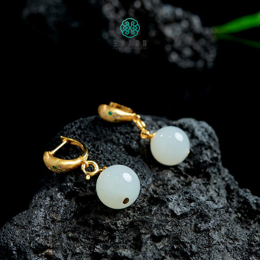 珠光宝气^和田玉圆珠耳钩约11mm+ 商品图0