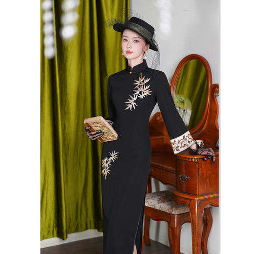 GX刺绣时尚拼接长款倒大袖加绒旗袍2025秋季新款改良新中式超柔旗袍 商品图2