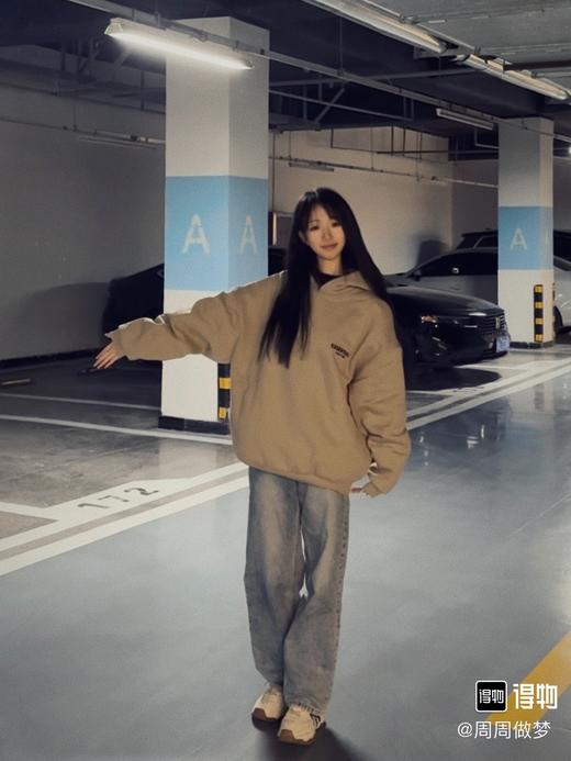 Fear of God Essentials FALL24 HOLIDAY系列 Fleece Hoodie 连帽简约硅胶字母舒适加绒字母卫衣 男女同款（BG） 商品图5