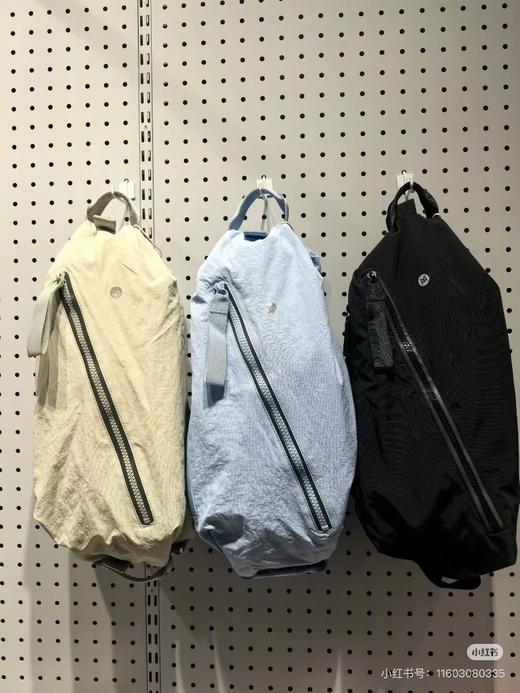 4楼MOLYVIVI运动背包 款货号：MLAB25205 吊牌价198 ，折后158 商品图0