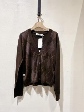 女款V领菱格针织开衫