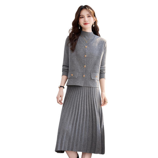 HR YBER606轻奢圆领立体花纹高级感方扣子三件套裙 商品图4