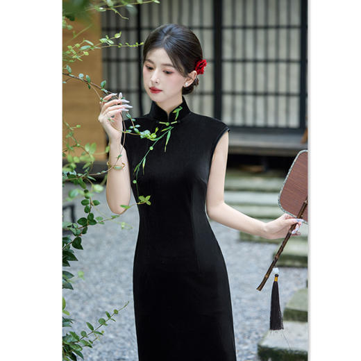 GX黑色丝绒长款绣花无袖旗袍2025初秋新款时尚改良中式港风气质旗袍 商品图0