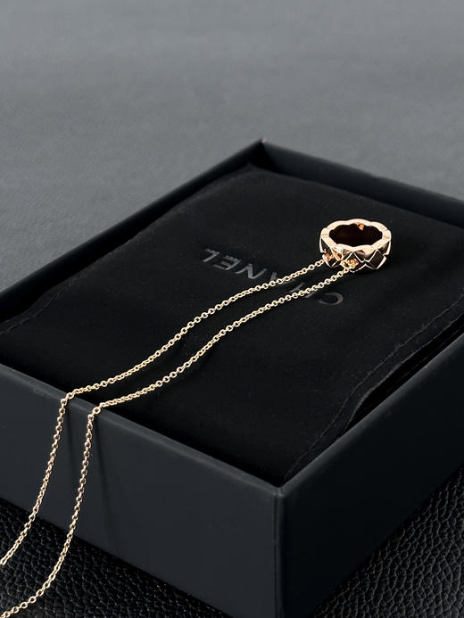 香奈儿 玫瑰金色斜纹菱纹格项链-（XK） 商品图7