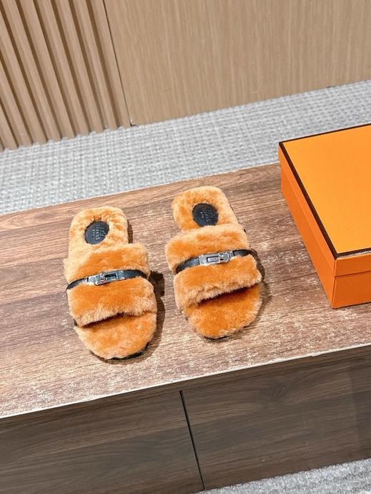 爱马仕Kelly扣新款羊毛拖鞋(DBG) 商品图1