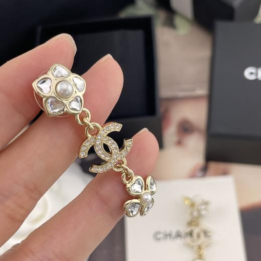 小香 25秋冬新品 花c草耳钉（XK） 商品图6