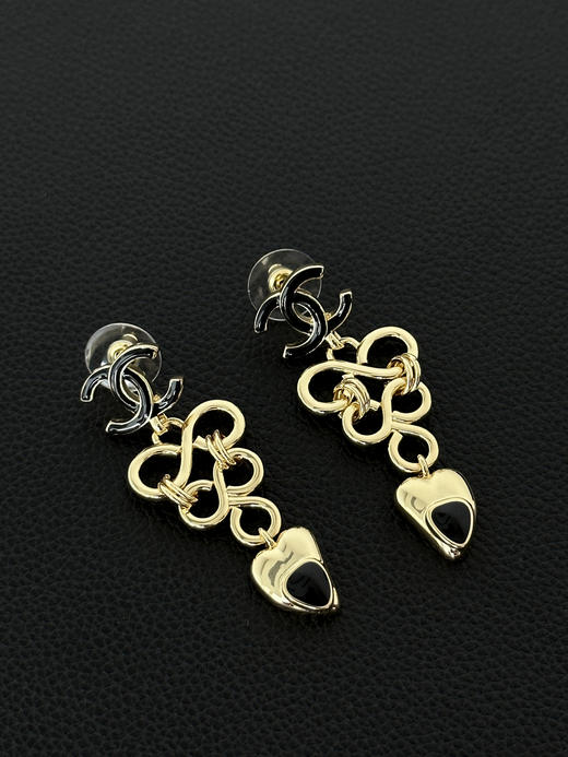 香奈儿 镂空爱心吊坠 金属耳环女金色-（XK） 商品图6