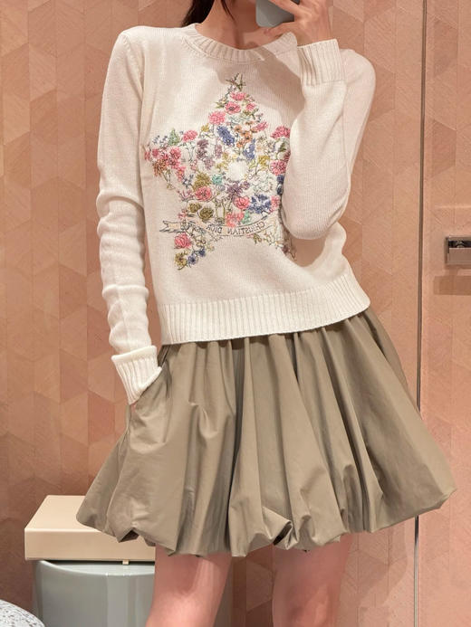 DIOR 迪奥  25新款五角星花卉刺绣针织长袖（TM） 商品图4