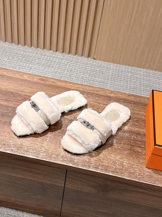 爱马仕Kelly扣新款羊毛拖鞋(DBG) 商品图5