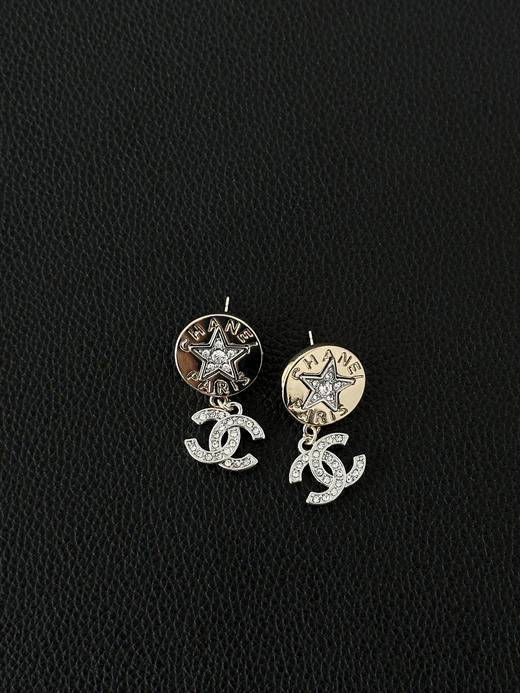 香奈儿 徽标缀饰设计耳环男女同款情侣款-（XK） 商品图3