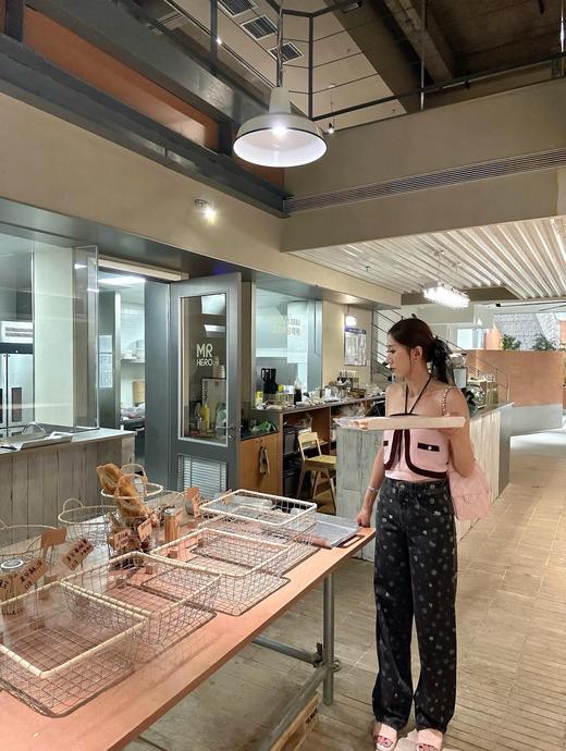 香奈儿 25B高级手工坊系列新款 涂鸦阔腿牛仔裤（DQJ*MM） 商品图5