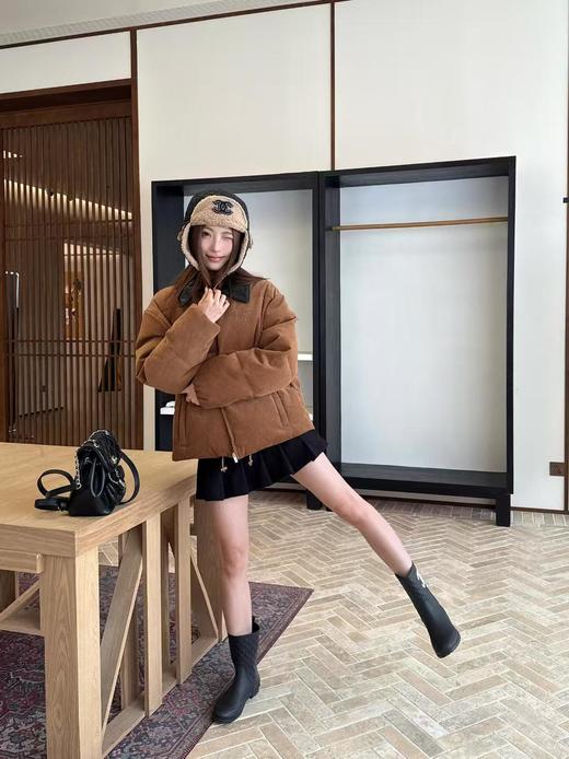 缪缪 25Fw秋冬新款 灯芯绒拼牛皮领羽绒服外套(DQJ*MM) 商品图1