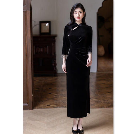 GX丝绒长款七分袖旗袍2025秋新款时尚改良新中式日常可穿感旗袍 商品图3