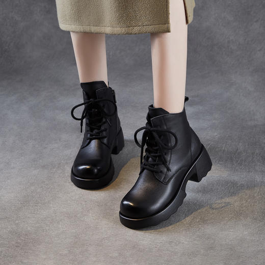 ZM258616 2025秋季新款真皮复古厚底英伦粗跟马丁短靴女轻奢增高小众皮靴子 商品图2