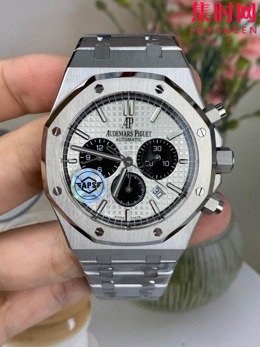 APS新品爱彼皇家橡树系列26331 熊猫盘 男士腕表 自动上链计时码表，以标志性八角形表圈与“Tapisserie”格纹表盘诠释经典设计，搭载丹东一体定制机芯 商品图3