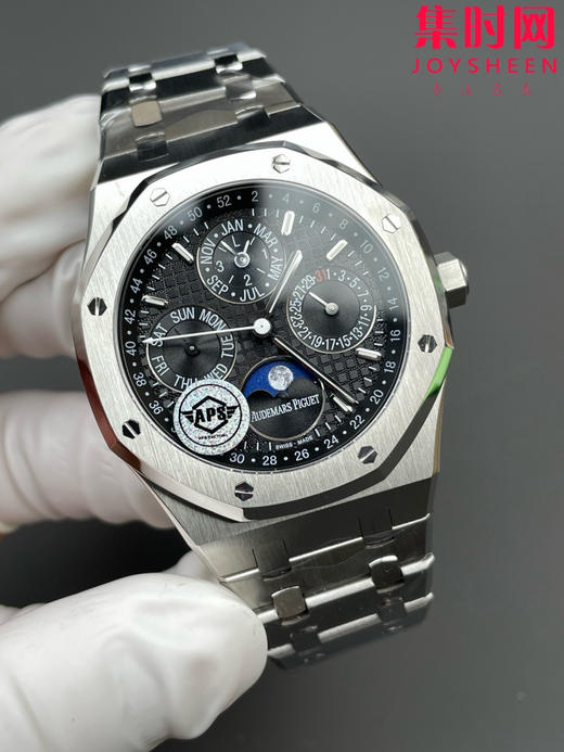 爱彼APS皇家橡树26574系列 APS26574 v2版 多功能男士腕表 在“Grande Tapisserie”大格纹装饰表盘上，日期、星期、月份、月相 商品图2
