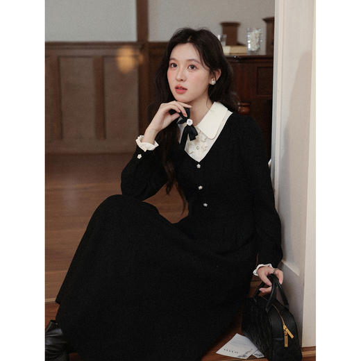 鹿向南「香颂千金」蝴蝶结黑色假两件收腰连衣裙女秋新款时尚套装 商品图3