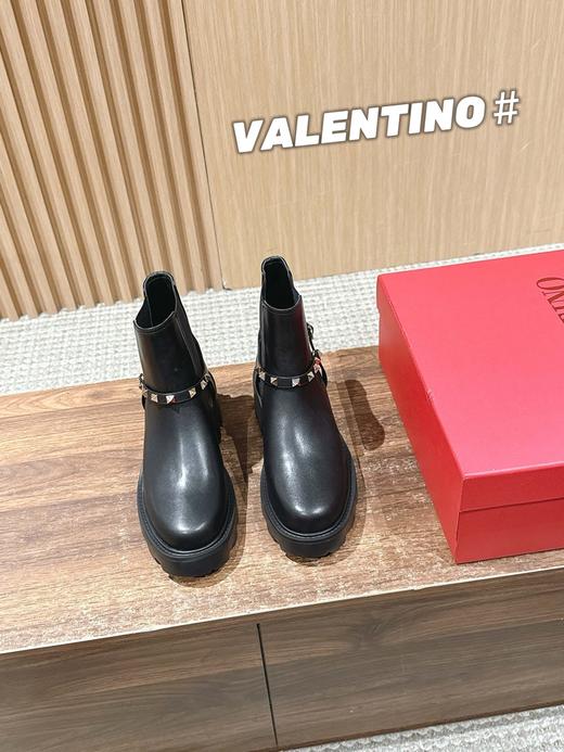 莞产 VALENTIN* 华伦天奴经典鉚钉马丁靴（ZX*DBG） 商品图0