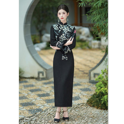 GX麂皮绒加绒黑色绣花长袖旗袍2025秋冬新款时尚拼接感国风旗袍 商品图2